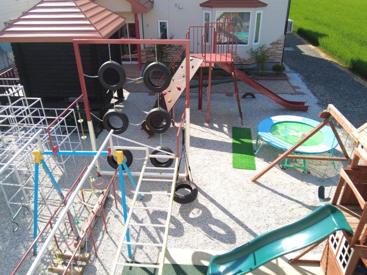 Petit Hotel Blaneneige Nakafurano Buitenkant foto