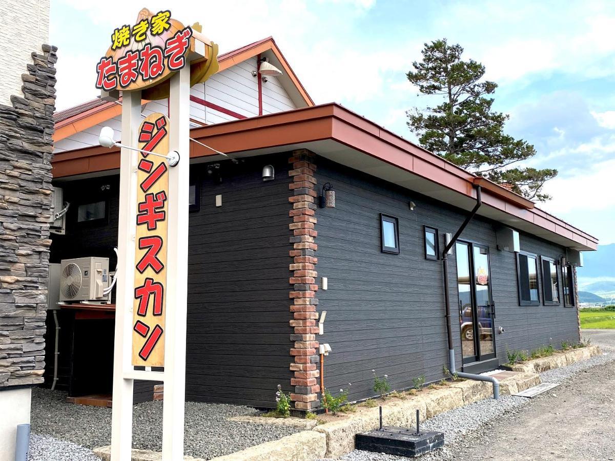 Petit Hotel Blaneneige Nakafurano Buitenkant foto